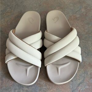 Olukai Hila Women’s Puffy Slide Sandals Size 7